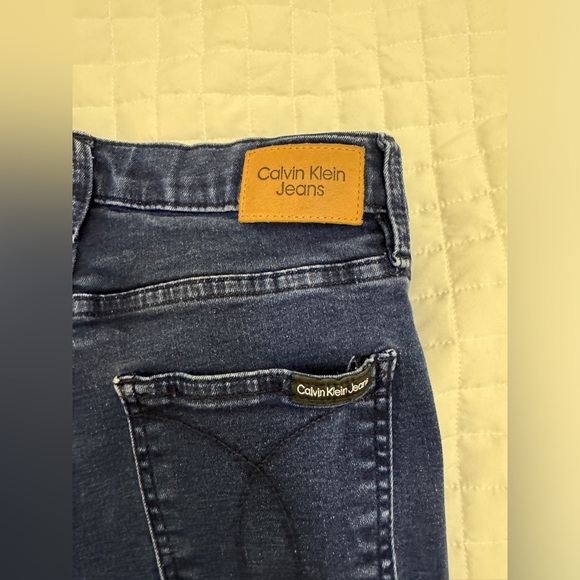 Flattering Calvin Klein Skinny Jeans – comfy stretch, perfect fit! - Picture 5 of 5